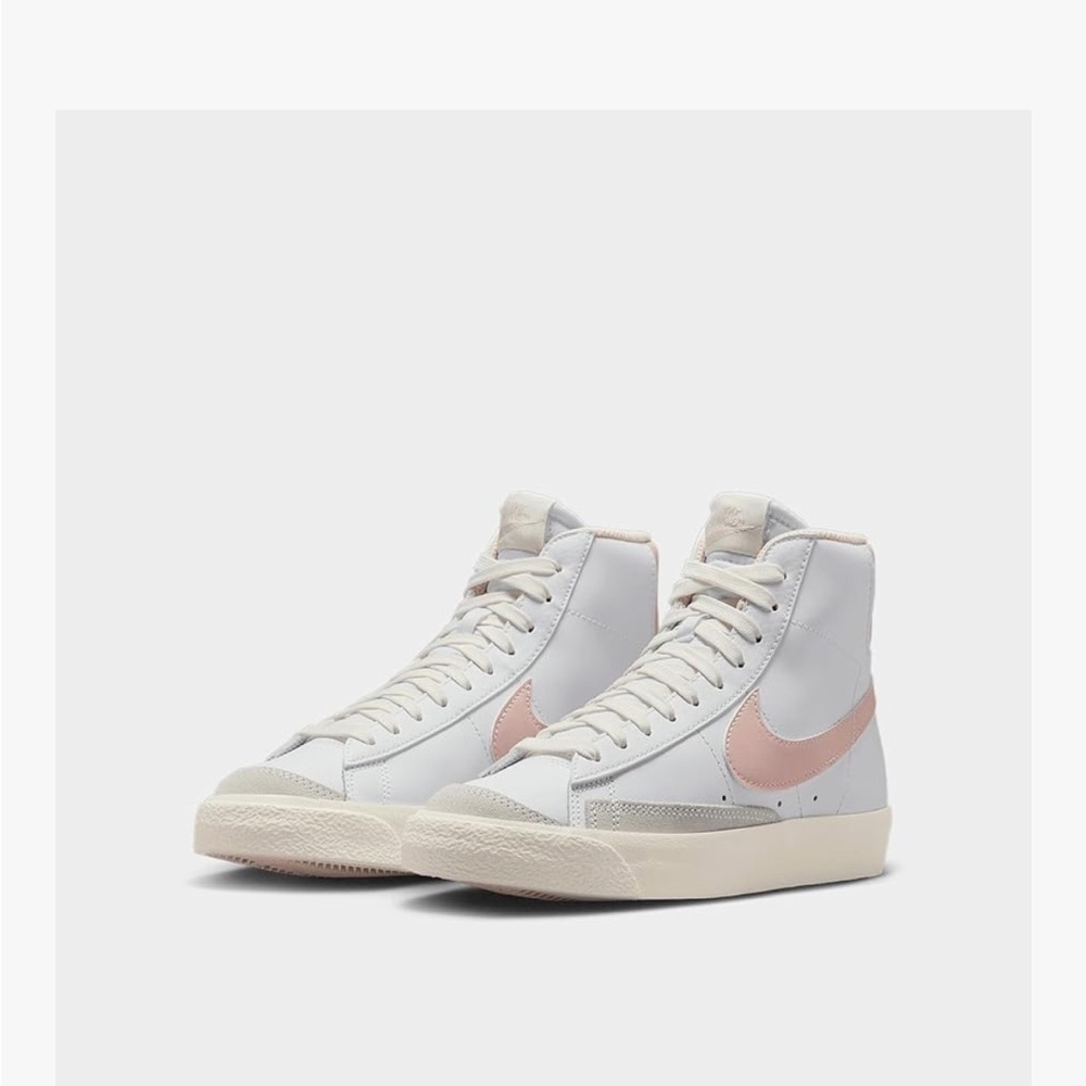 Nike Blazer Mid '77
White Sail Echo Pink DA4086-128